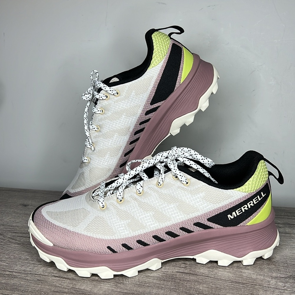 Women’s Merrell Speed Eco Hiking Shoes size 9